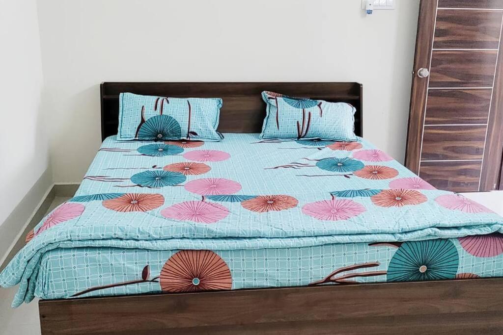 Servostay 2 Bhk Fully Furnished In Hafeezpet #302 Hyderabad Exterior foto